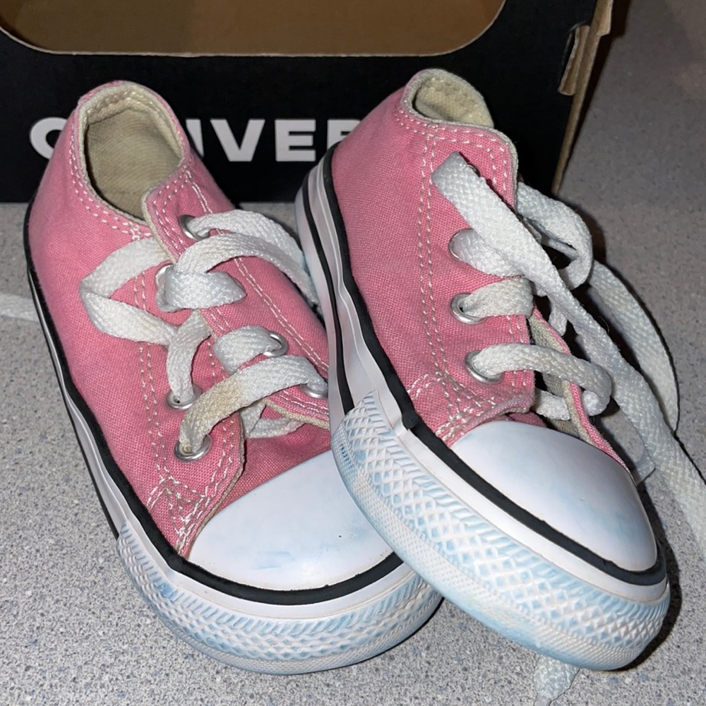 Toddler girl converse size 7